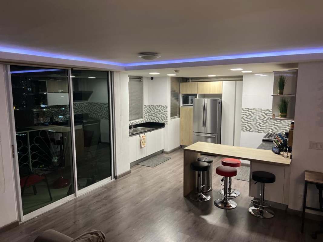 Master bedroom with ensuite bath, closet, AC at PH Onyx Tower El Cangrejo Panama City