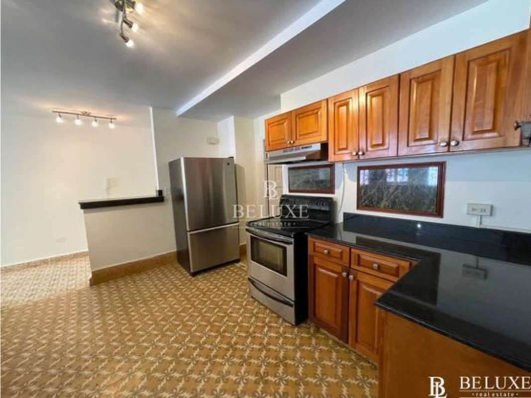 Loft style bedroom with wood ceilings, office space mezzanine, AC in PH Art Deco Casco Antiguo Panama