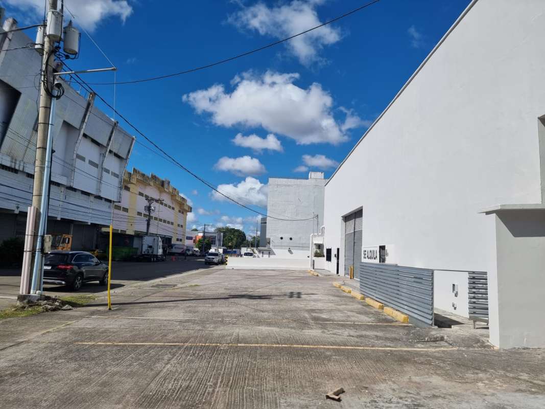 Exterior facade warehouse loading doors parking in Costa del Este Panama