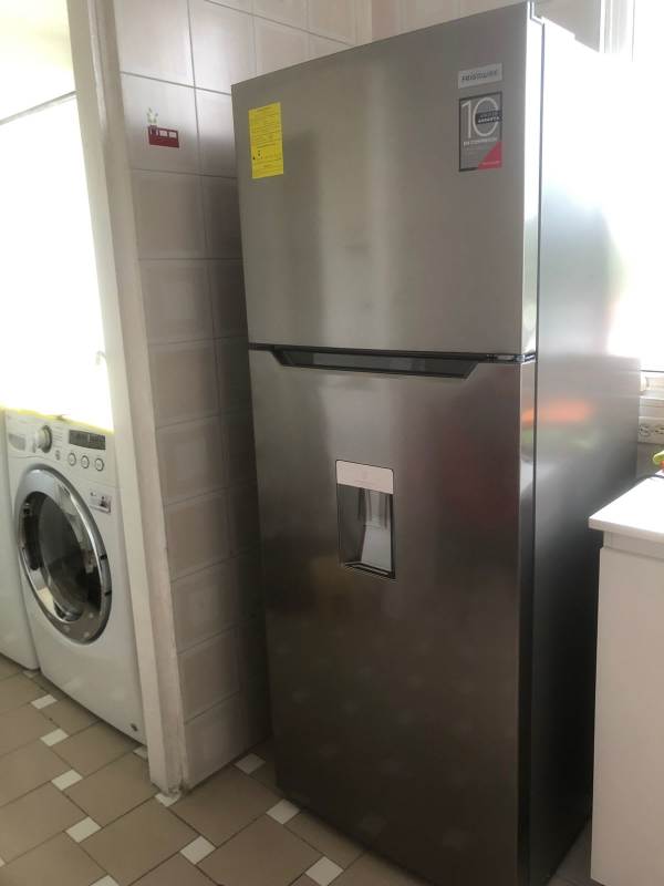 Laundry space equipped with washer and modern appliances PH Vista del Dorado Panama