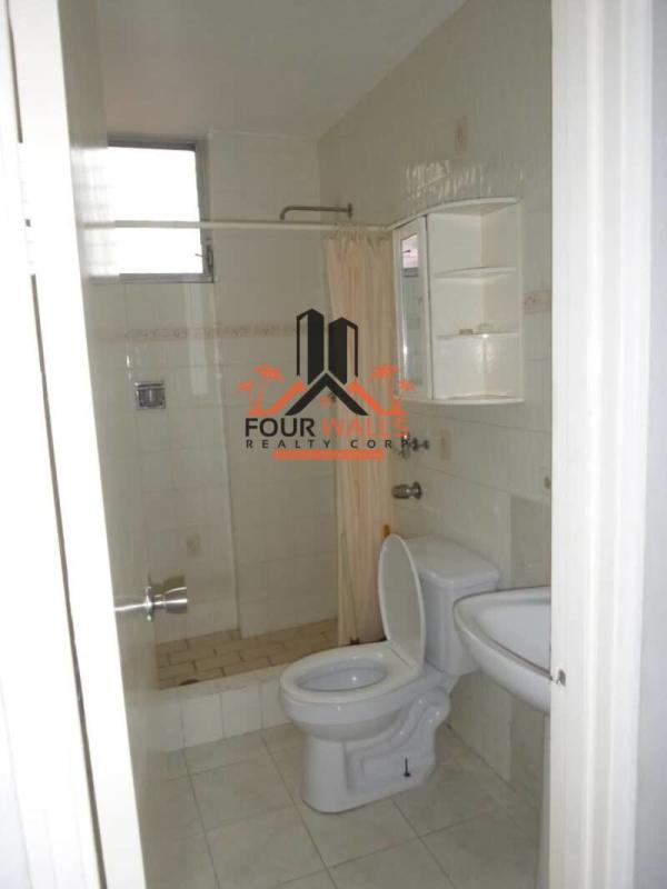 Bathroom with modern fixtures and shower PH Ocean View San Francisco Panama