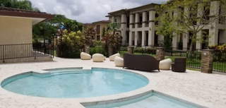 Townhouse for Sale in Clayton - 3 bedrooms