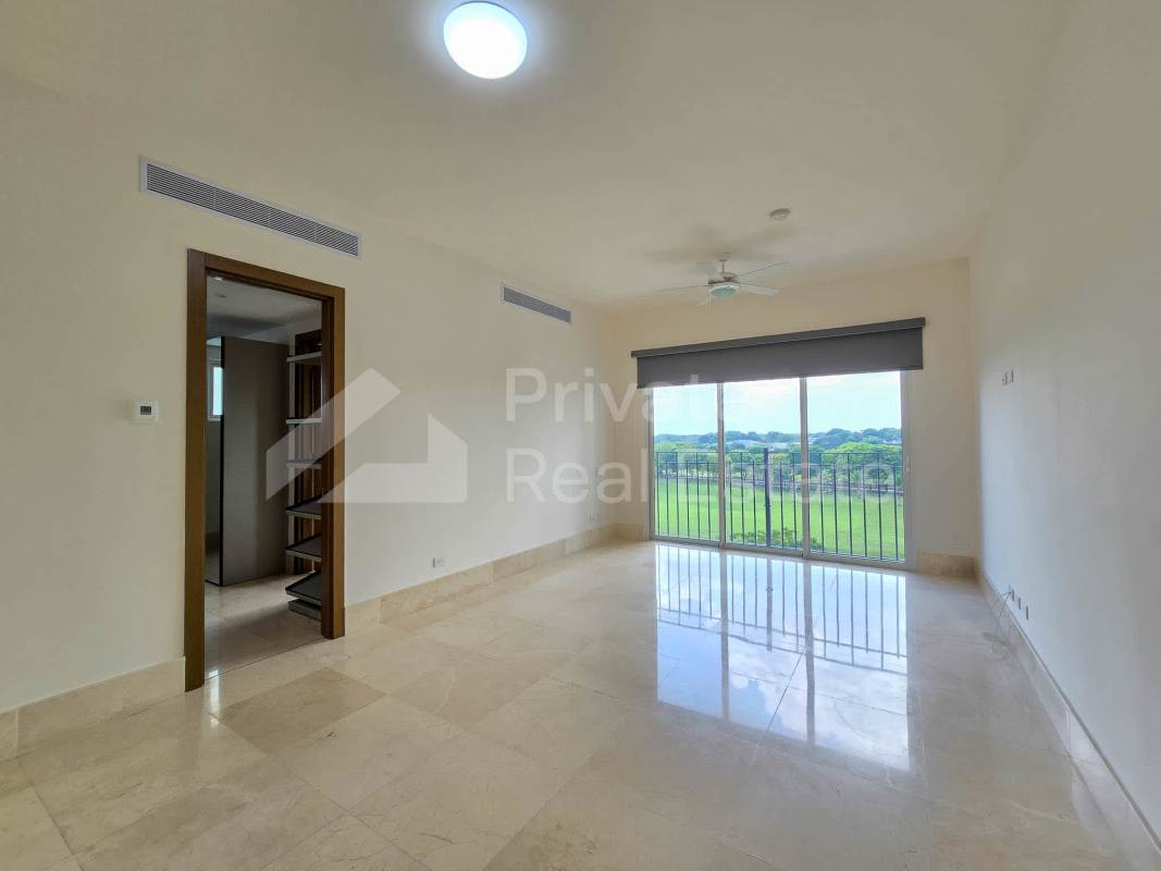 Covered terrace with panoramic golf fairway views in The Reserve Santa María Panama