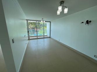 Jacuzzi pools with ocean views and terrace at PH Royal Palm Playa Gorgona Panama