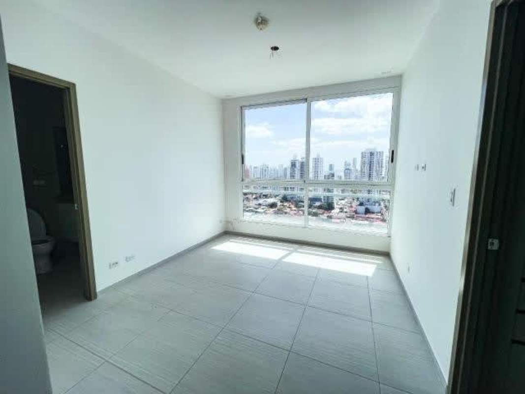 Rooftop infinity swimming pool overlooking Panama City skyline at The Towers