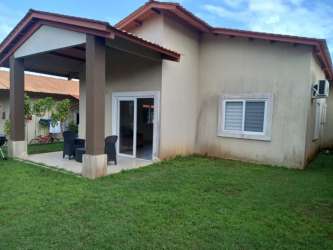 3BR Family House with Pool Access in PH Residencias Limón