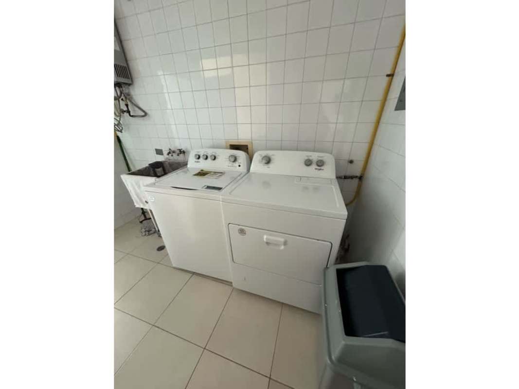 Spacious master bedroom with AC and closet at PH Royal Pacific rental Panama City