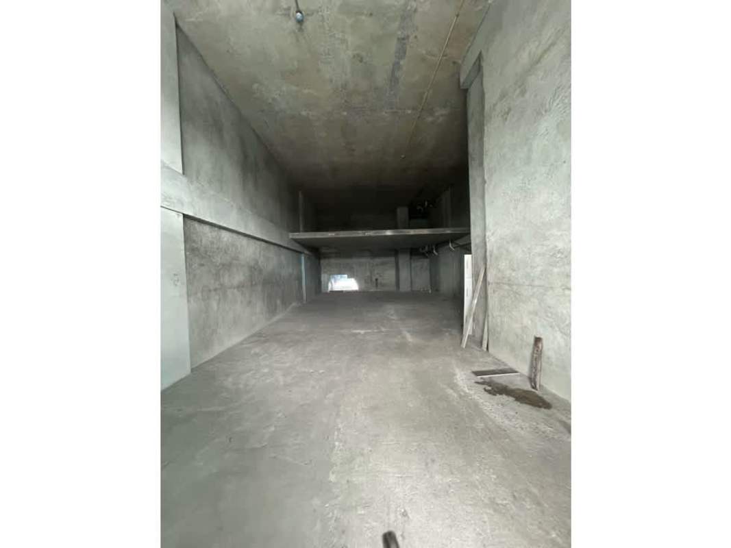 Spacious open plan unfinished commercial unit with concrete floors and ceiling in PH Towers Vía Brasil Obarrio Panama