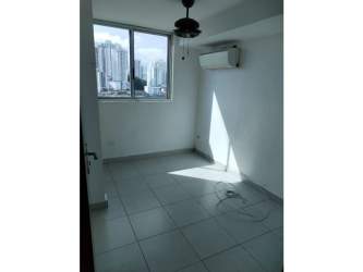 Bank Foreclosure 3BR Apartment PH Metropolitan Park Carrasquilla