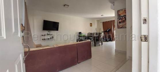 Modern kitchen with granite counters, gas stove, oven in Versalles Oeste Costa Verde Panama