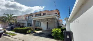 House for Sale in Puerto Caimito - 3 bedrooms