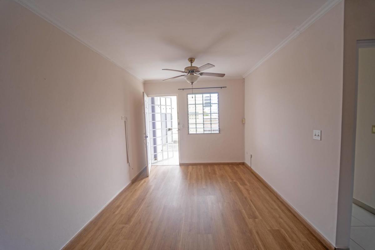 Minimalist bedroom with built-in closet, ceramic flooring, split AC unit, PH Vista del Golf Parque Lefevre Panama City
