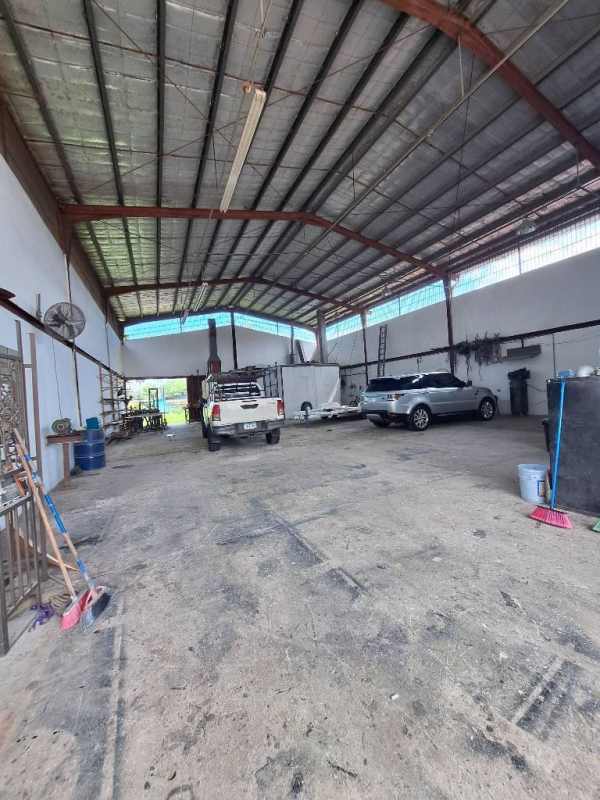Interior view of spacious warehouse with concrete floor, high ceilings Ciudad Radial Panama
