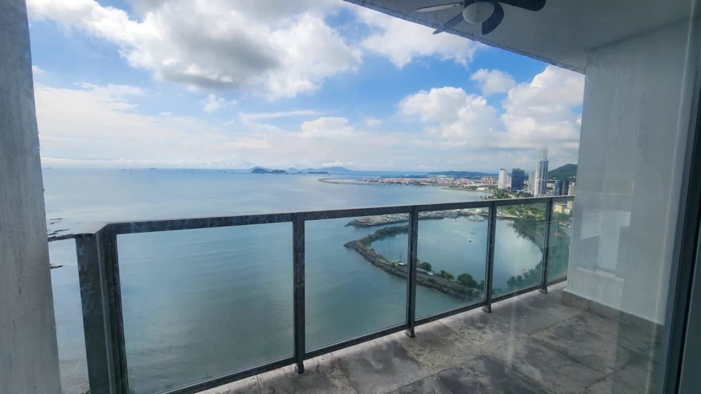 Modern bathroom with double vessel sinks and decorative mirrors PH Yoo Panama