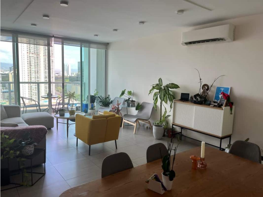 Large bedroom built-in closet AC en-suite bathroom skyline PH Asia Costa del Este Panama