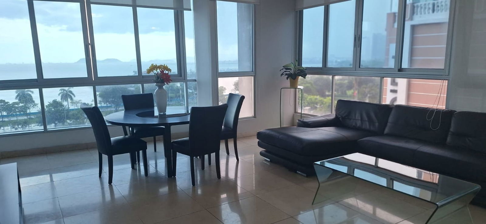 Oceanfront Furnished Apartment PH Vista del Mar Avenida Balboa