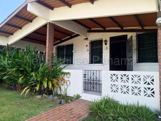Single-Family House for Sale in Betania - 4 bedrooms