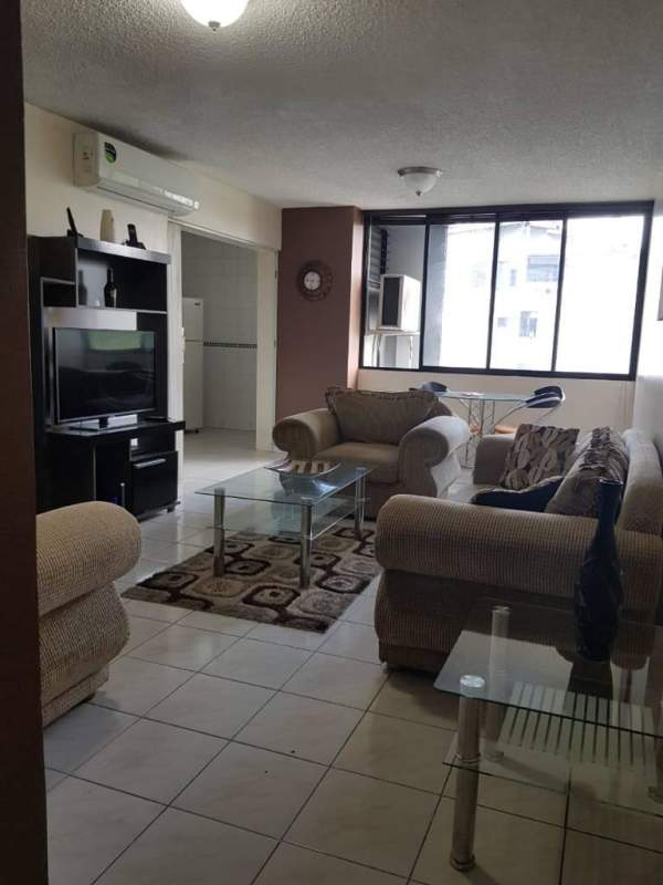 Furnished 1BR Apartment El Cangrejo, City View Pool Gym