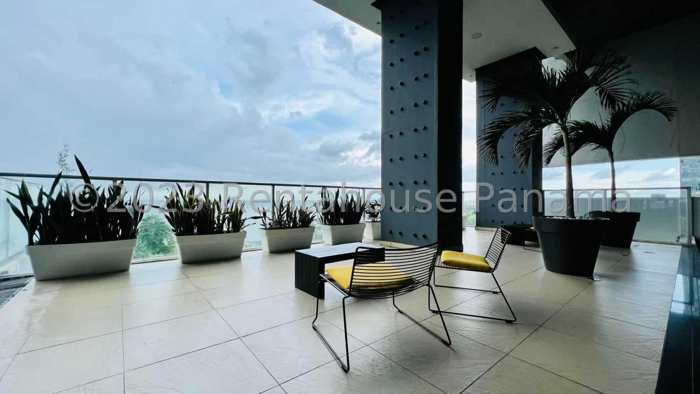 Rooftop Sky Lounge bar and panoramic ocean views PH Element Boutique Panama City