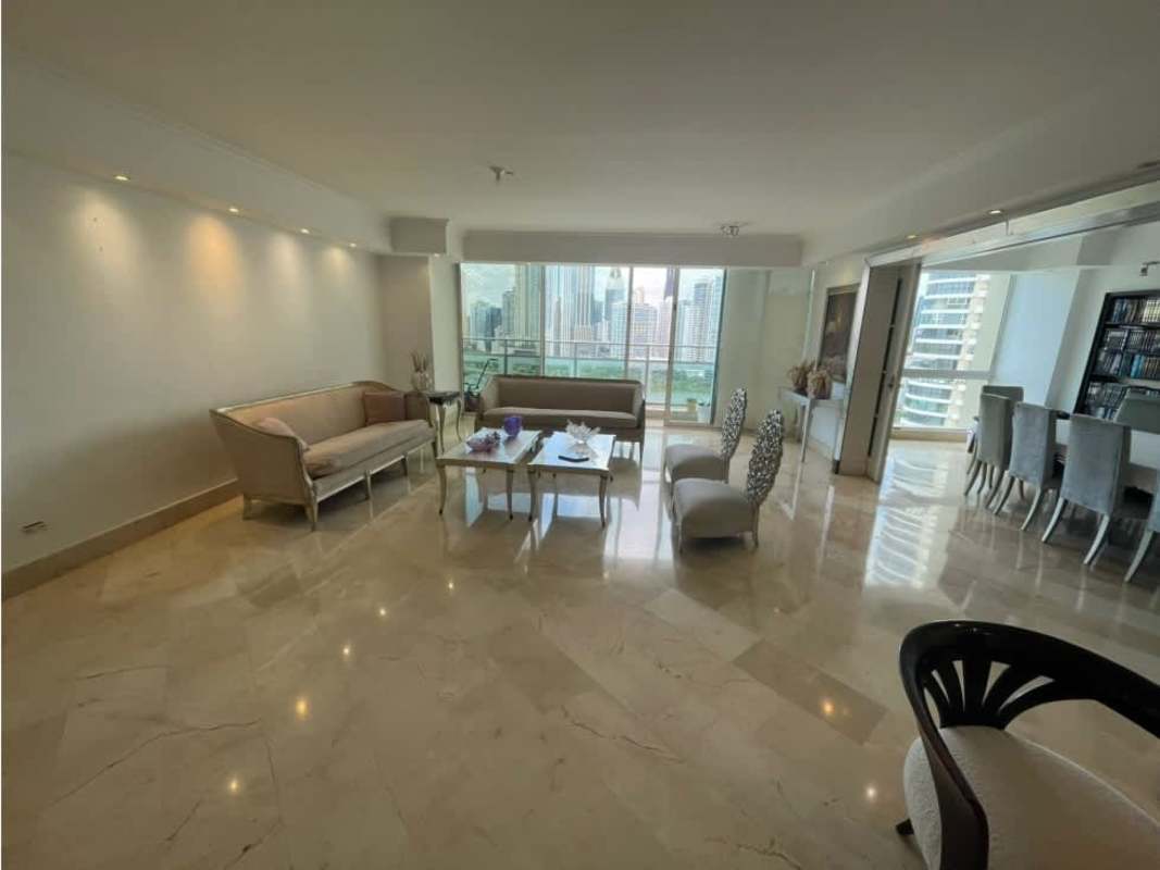 Formal dining space with panoramic city skyline view at PH Peninsula Punta Paitilla Panama