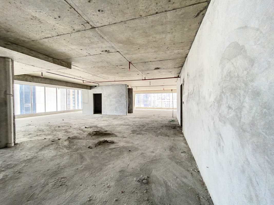 Gray shell office space ready for custom fit-out in PH BCT tower Panama