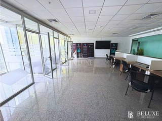 Office for Sale in Marbella - 0 bedrooms