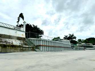 Concrete retaining wall, oceanfront lot with beach access in Coronado