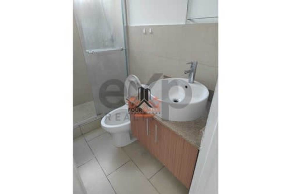 Small storage room or closet inside apartment PH Met View Betania Panama