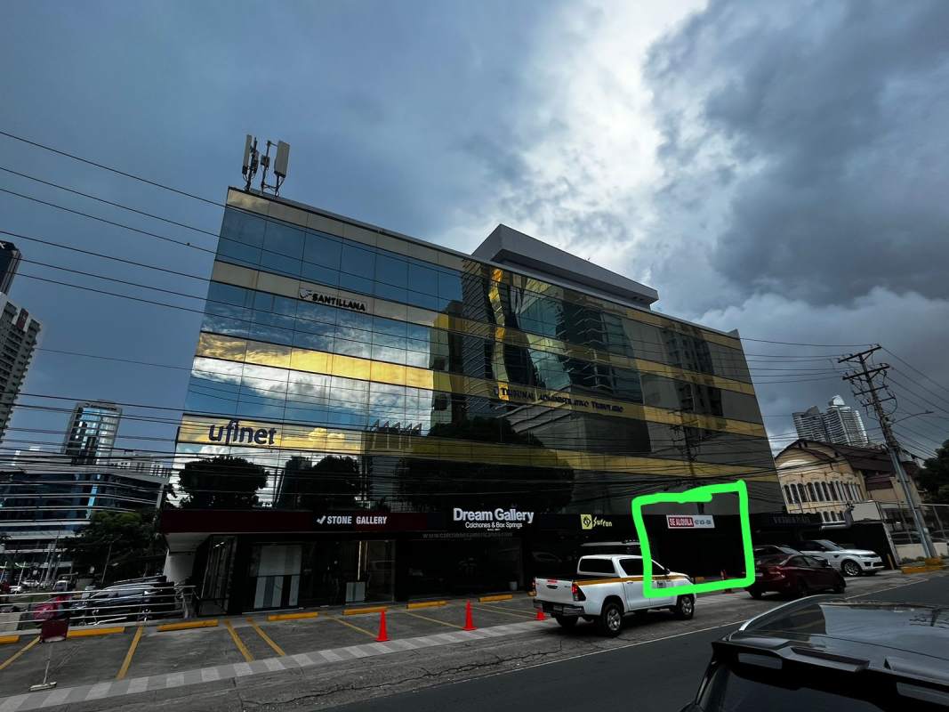 Minimalist bright hallway commercial in Victoria Plaza Obarrio Panama