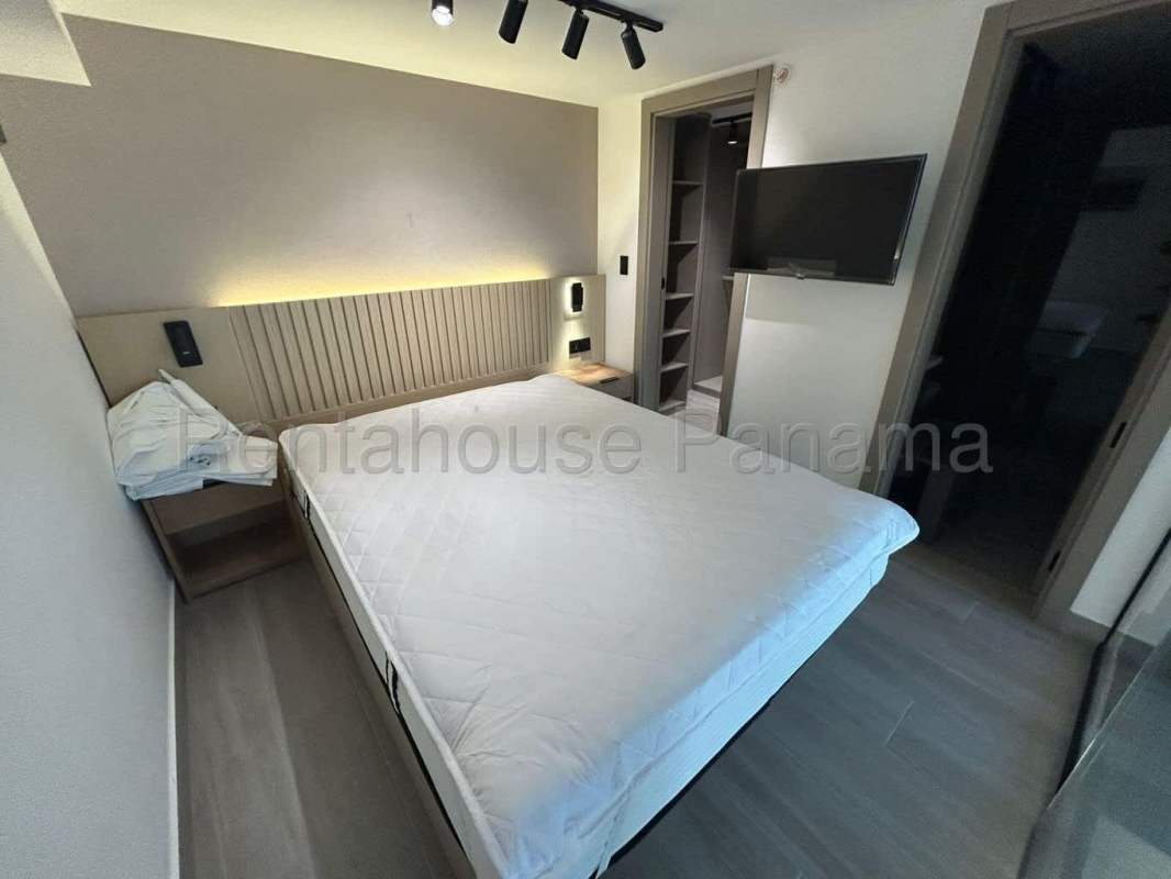 Infinity edge beach pool on rooftop of PH Dovle Coco del Mar with skyline views Panama City