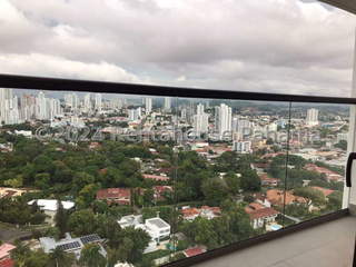 Apartment for Sale in San Francisco - 3 bedrooms