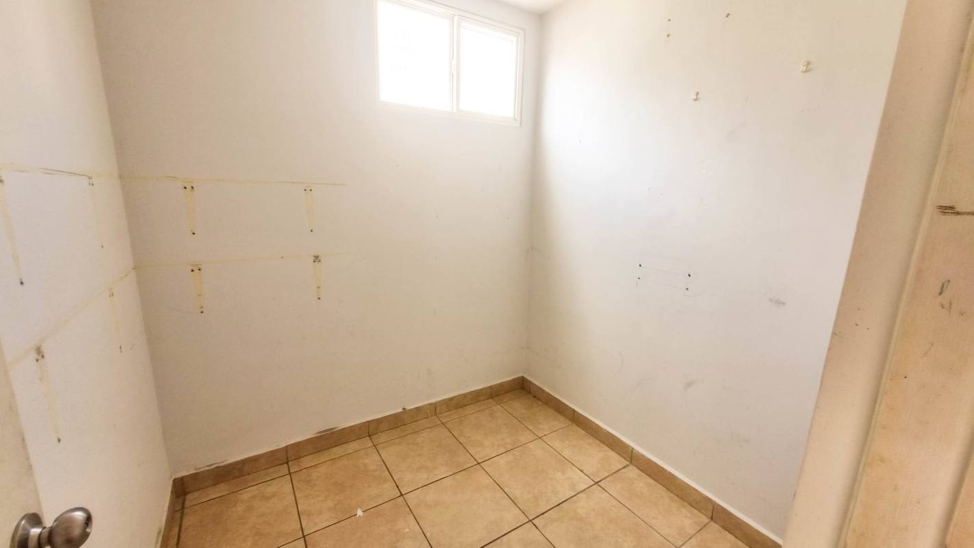 Kitchen with ceramic tile, windows, unfinished cabinet installation PH Alpes Panama