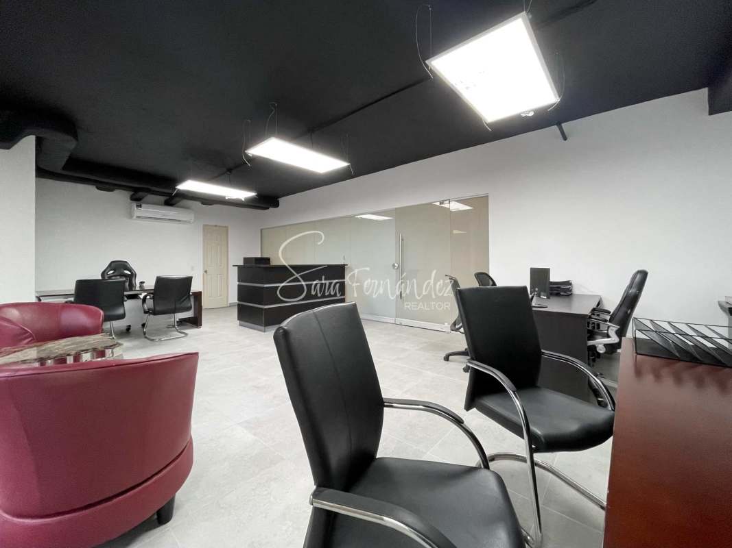 Elegant marble lobby with concierge service at PH BICSA Tower in Panama