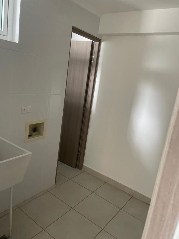 Modern 3BR Apartment at PH Mare 700 Edison Park