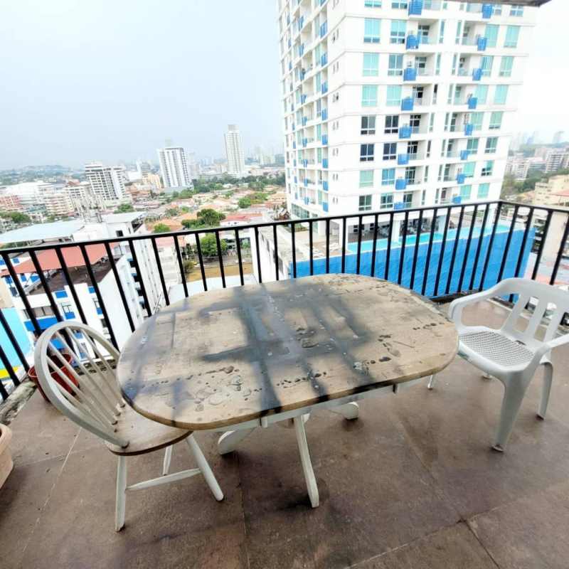 Spacious 3BR Renovated Apartment PH Ailin El Carmen