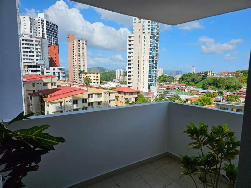 Spacious living and dining room with large windows in PH Deluna Park Betania Panama City