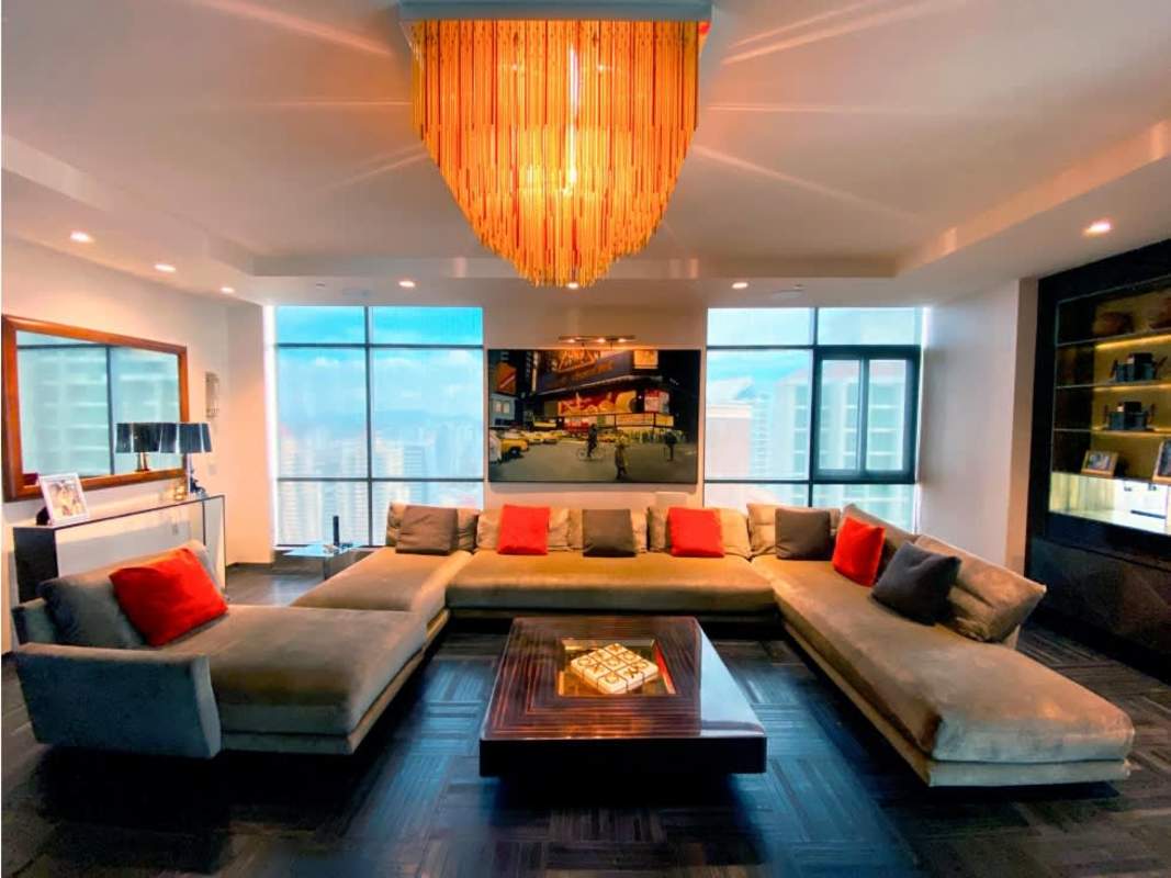 Penthouse terrace with jacuzzi and panoramic views of Panama City and Ocean at Pacific Point Tower 200