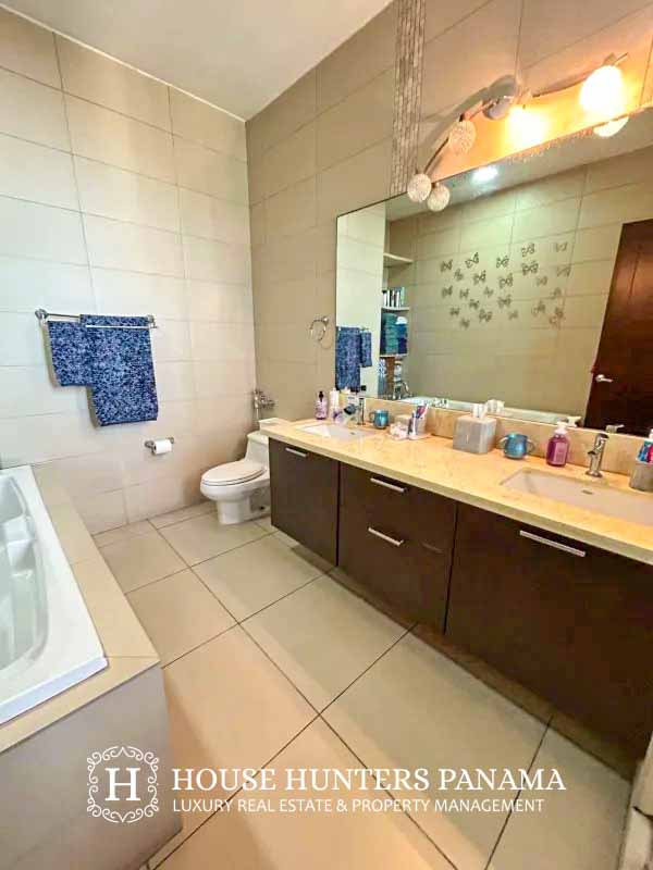 Spacious balcony with city and ocean view PH Dupont Punta Pacifica Panama