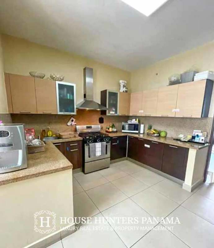 Modern bedroom with city views at PH Dupont Punta Pacifica luxury apartment Panama