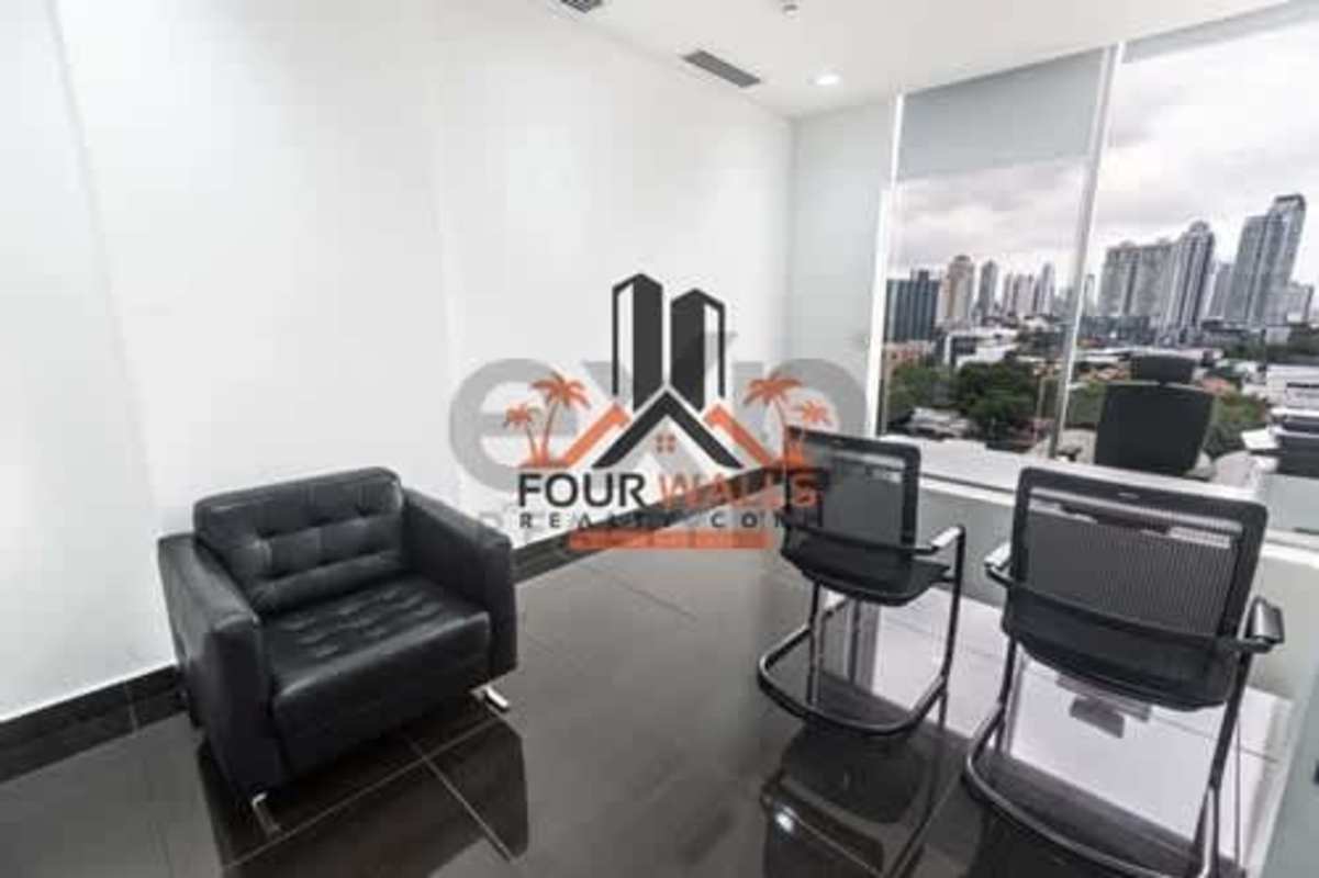 Furnished executive private office with panoramic city skyline views in PH Office One Obarrio Panama