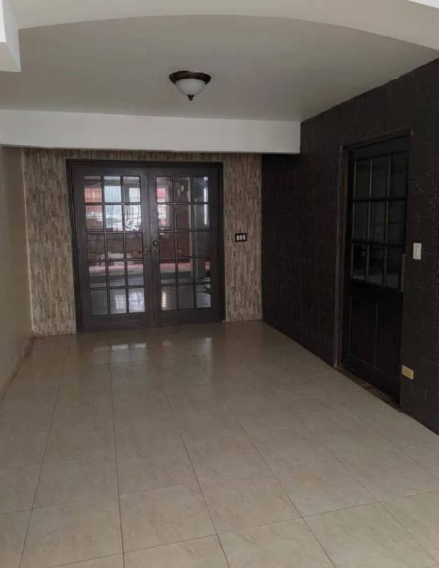 Front carport and double door entrance with lighting Cerro Viento Panama