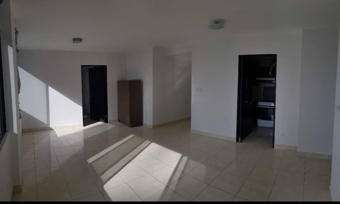 Open living area windows closet PH Elite Pacific Hills Panama