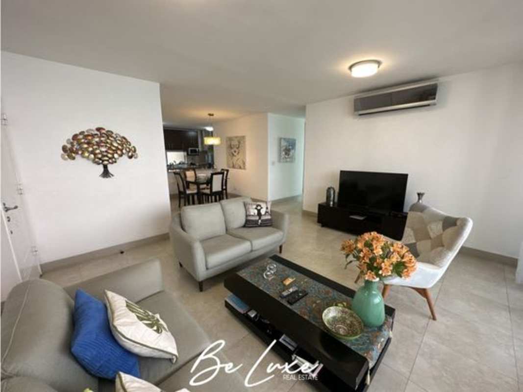 Multi-use den space for family lounge or office in PH Terrasol Panama City