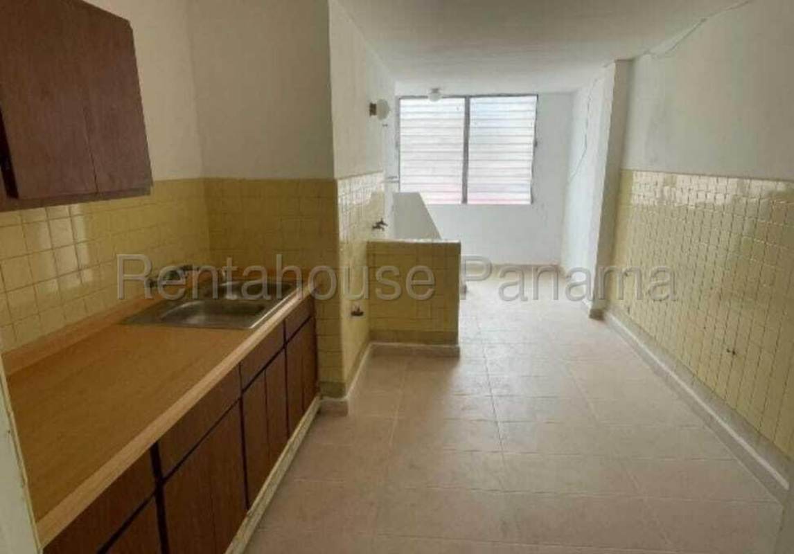 Front retail spaces with glass windows and signage on Calle 58 Obarrio Panama City