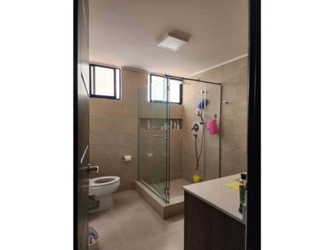 Spacious 3BR Condo with Terrace PH La Ronda Obarrio