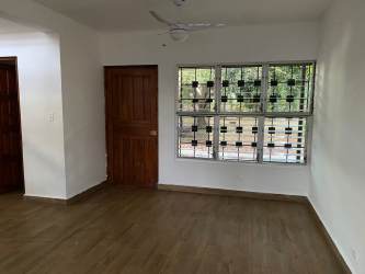 Furnished master bedroom, AC, access to balcony in two-story house David Chiriqui Panama