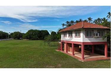 Beachside 2BR Country Home - 8001m² Land Close to Playa Monagre - View 4