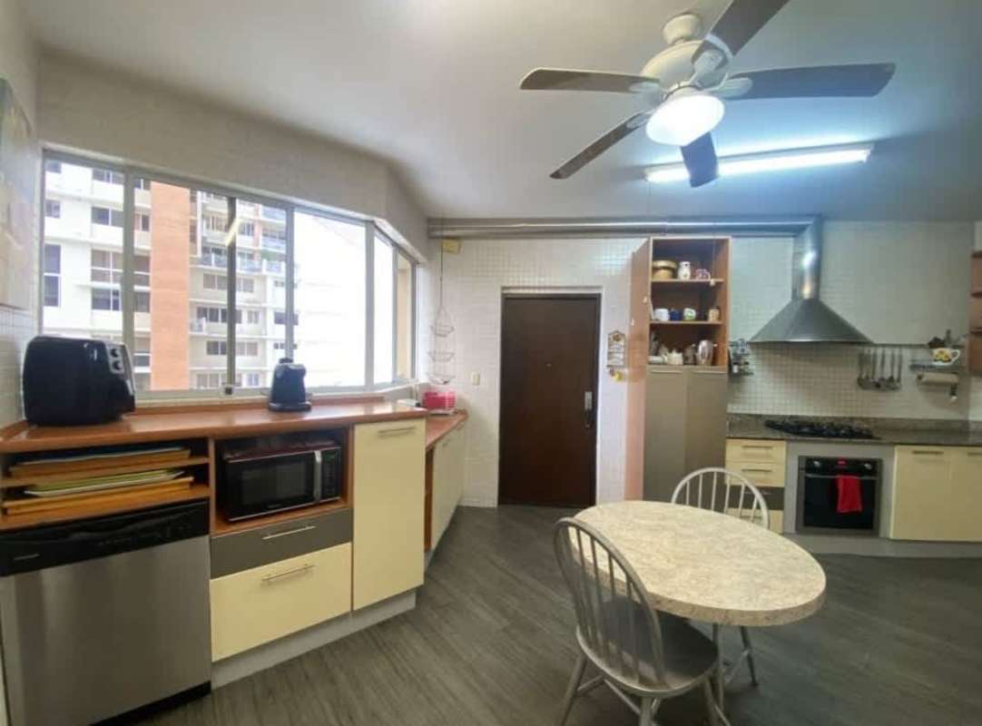 Contemporary kitchen granite countertops appliances PH Vistanova El Cangrejo Panama