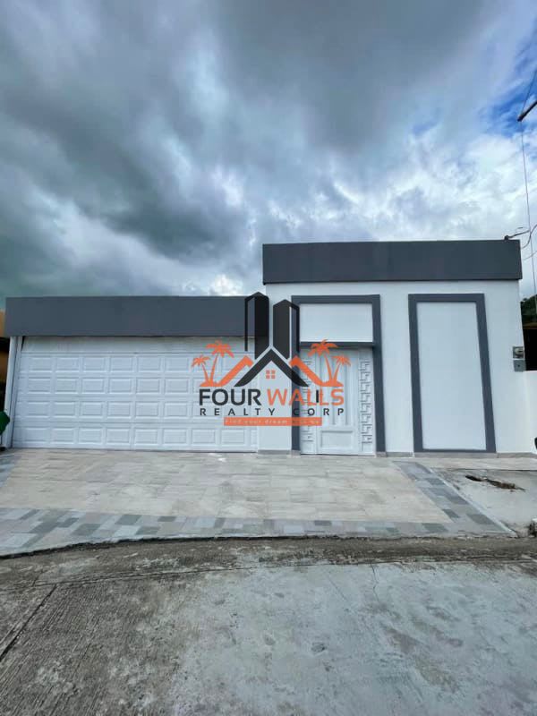 Spacious 3BR House with Pool at Altos de Panama Condado del Rey