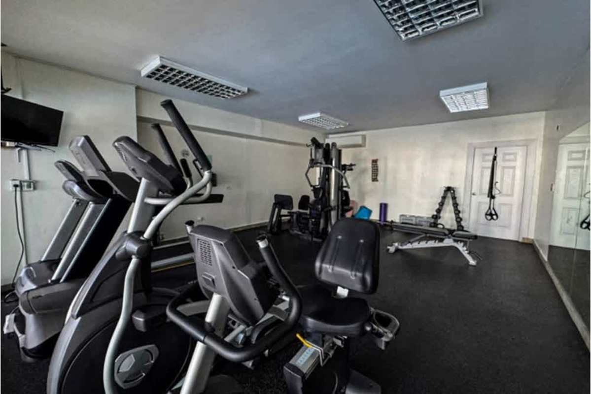 Oceanfront 3BR Condo w/ Terrace at PH Condesa del Mar